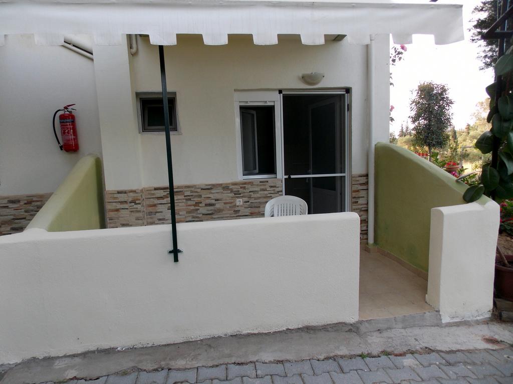 Nikos Apartments Ormos Panagias Exterior photo